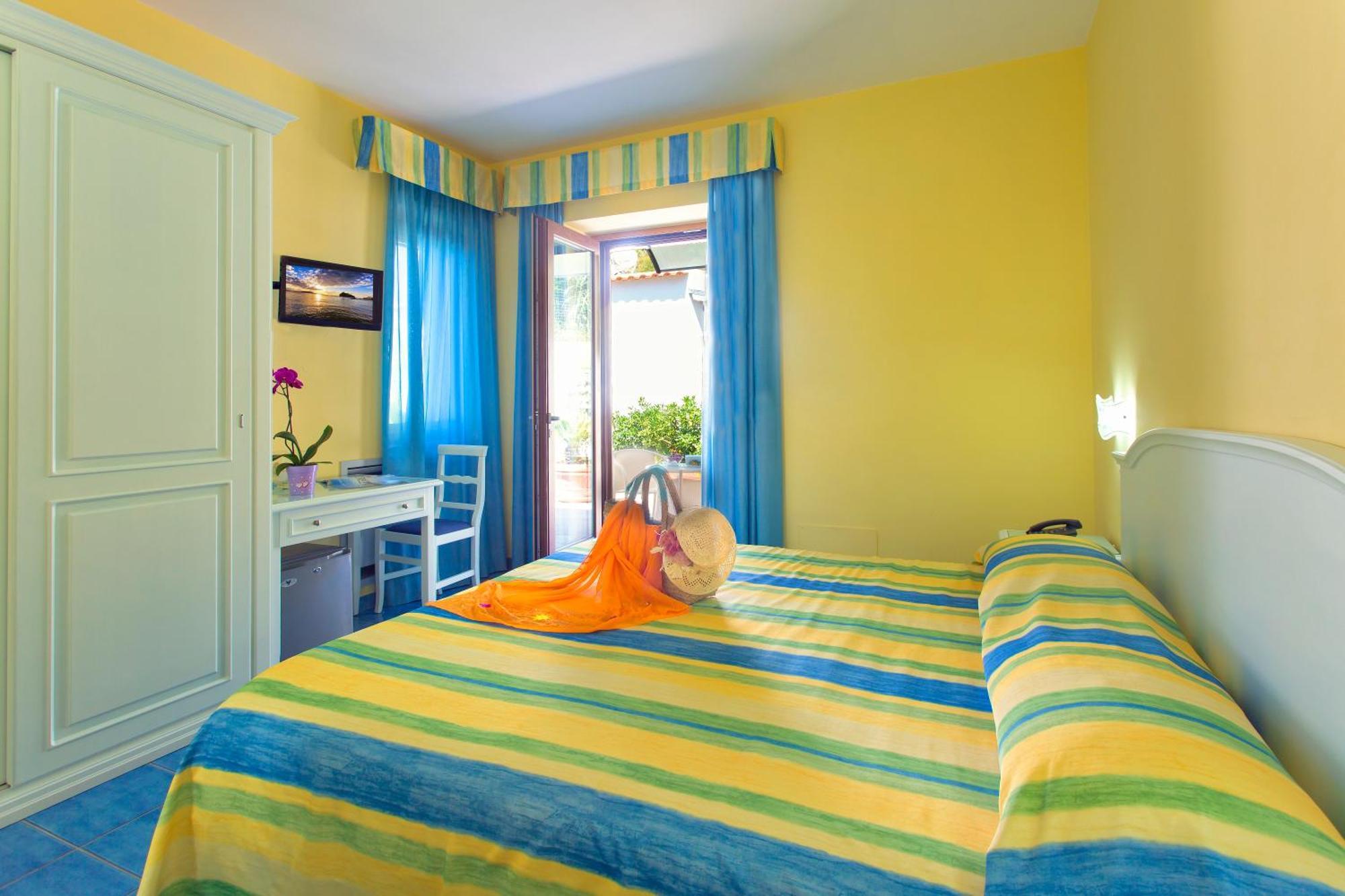 Hotel Cava Dell'Isola Форио Номер фото
