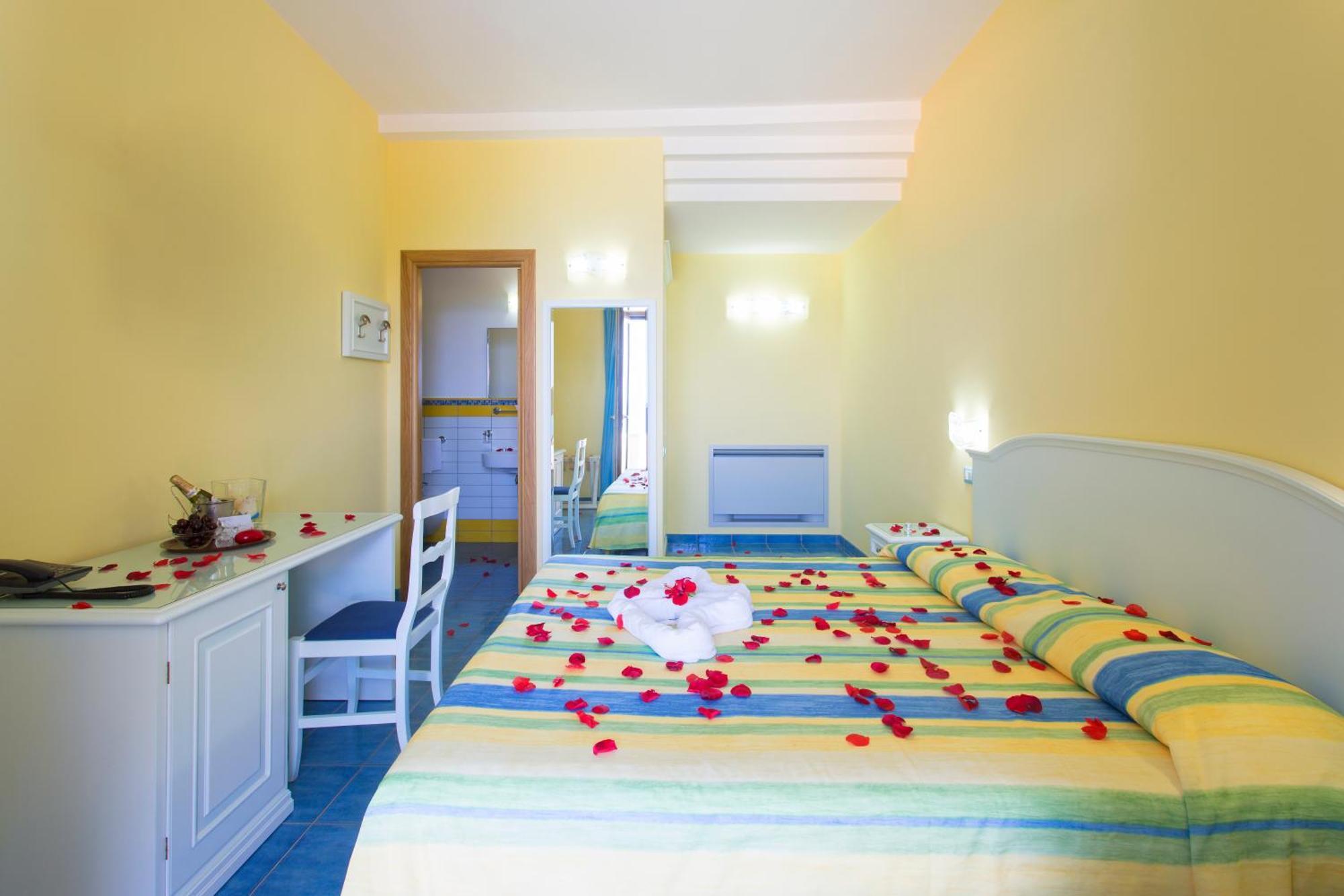 Hotel Cava Dell'Isola Форио Экстерьер фото